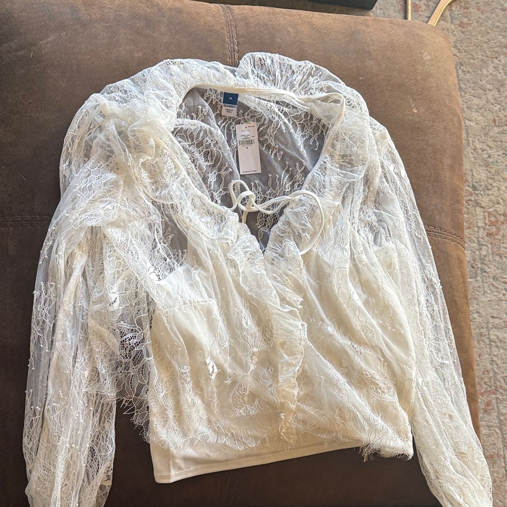 Old Navy Cream Lace Drawstring Crop Top
